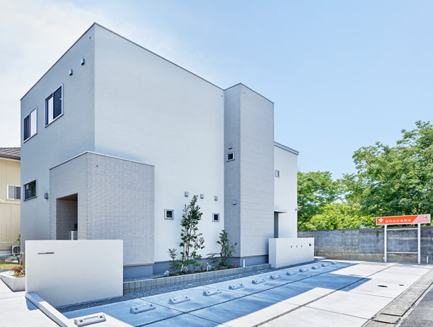 望月会計事務所玄関